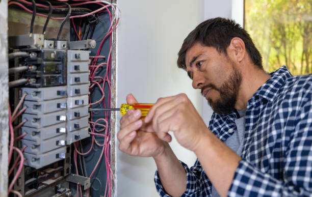 Best Affordable Emergency Electrician  in Green Island, NY